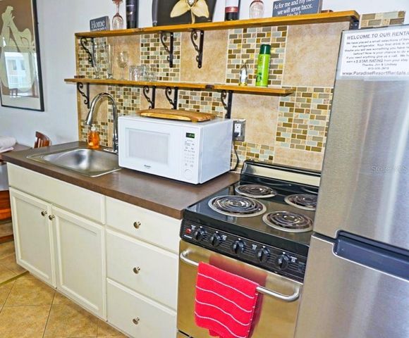 20853 HAULOVER COVE A12, Lutz, FL 33558