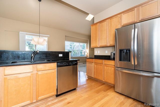 2230 Palmetto, Commerce Twp, MI 48382