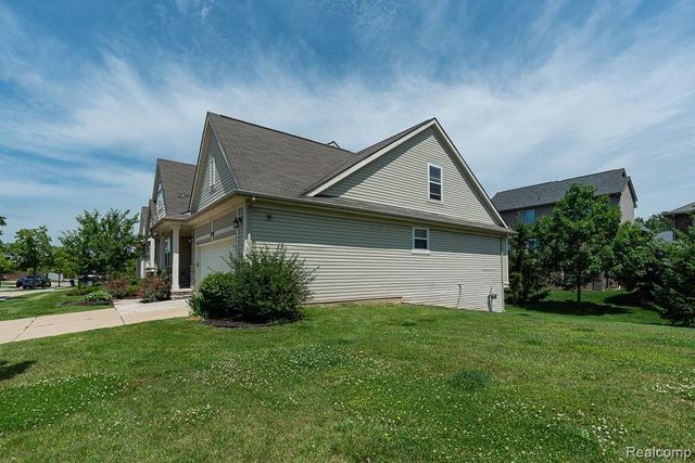 2230 Palmetto, Commerce Twp, MI 48382