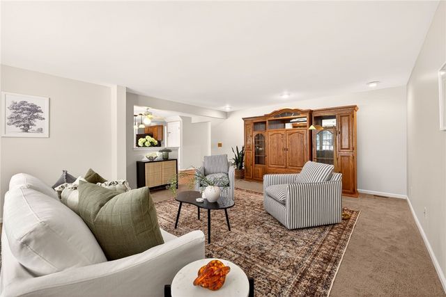 681 Northbrook Way, Webster, NY 14580