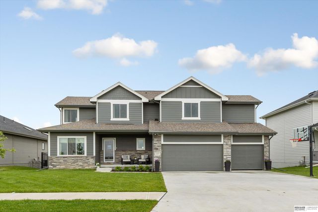 11057 N 171st Street, Bennington, NE 68007