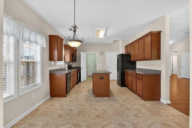 2435 Centennial Hill Way NW, Acworth, GA 30102
