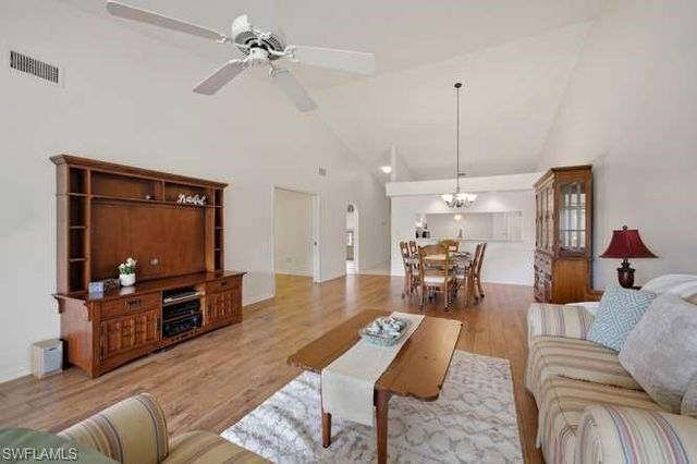 1040 Marblehead DR N2, Naples, FL 34104
