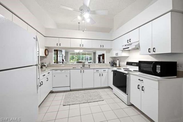 1040 Marblehead DR N2, Naples, FL 34104