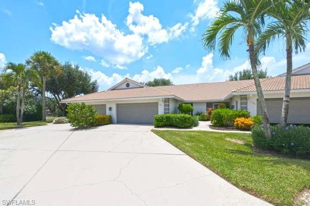 1040 Marblehead DR N2, Naples, FL 34104