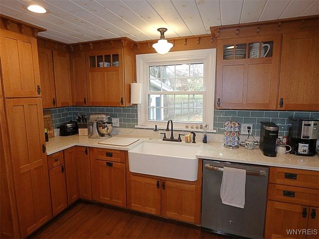 3685 South Hill Road, Hamburg, NY 14075