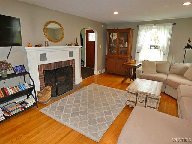 3685 South Hill Road, Hamburg, NY 14075