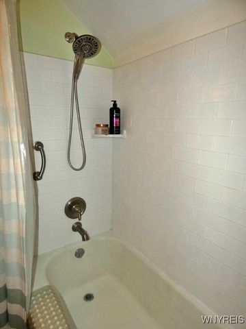 3685 South Hill Road, Hamburg, NY 14075