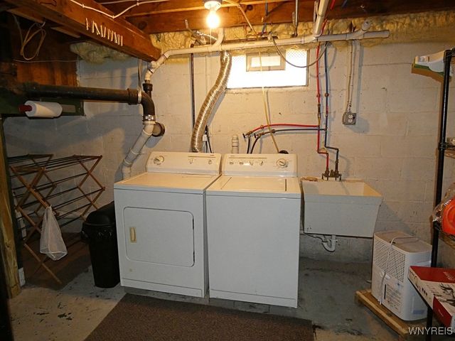 3685 South Hill Road, Hamburg, NY 14075