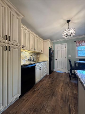 160 Lincoln Boulevard, Hauppauge, NY 11788