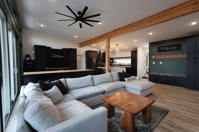 178 Mullican Dr, Smithville, TN 37166