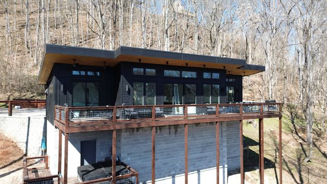 178 Mullican Dr, Smithville, TN 37166