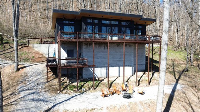 178 Mullican Dr, Smithville, TN 37166