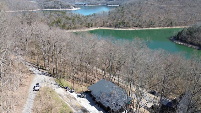 178 Mullican Dr, Smithville, TN 37166