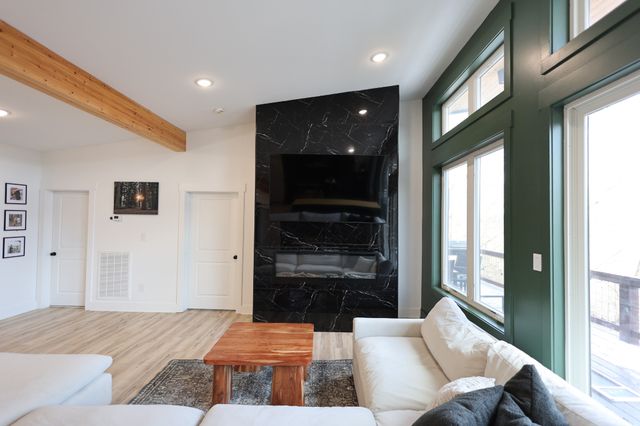 178 Mullican Dr, Smithville, TN 37166