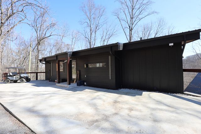 178 Mullican Dr, Smithville, TN 37166