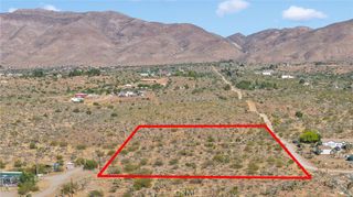 4 Lamprey Road, Apple Valley, CA 92308