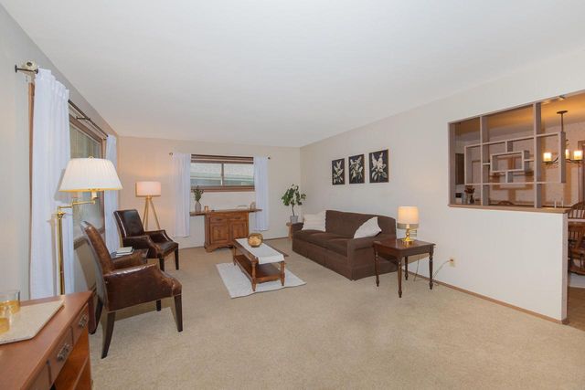 1432 Breeze TERRACE, Racine, WI 53406
