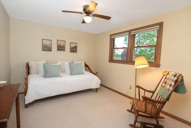 1432 Breeze TERRACE, Racine, WI 53406