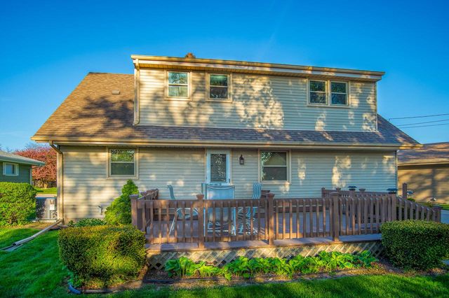 1432 Breeze TERRACE, Racine, WI 53406