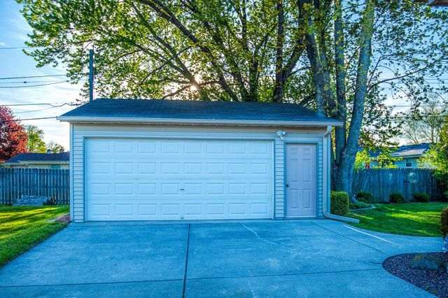 1432 Breeze TERRACE, Racine, WI 53406