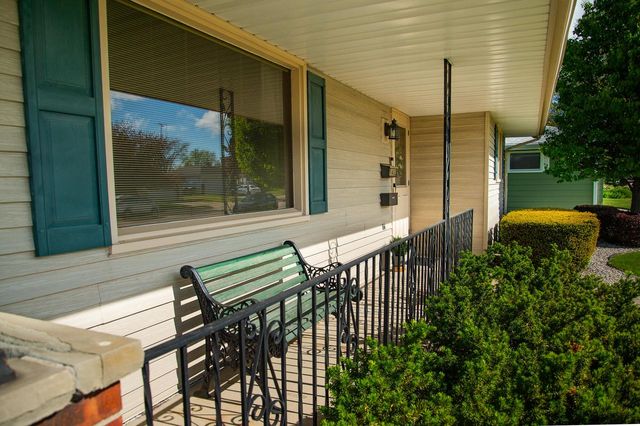 1432 Breeze TERRACE, Racine, WI 53406