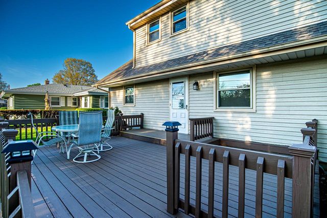 1432 Breeze TERRACE, Racine, WI 53406