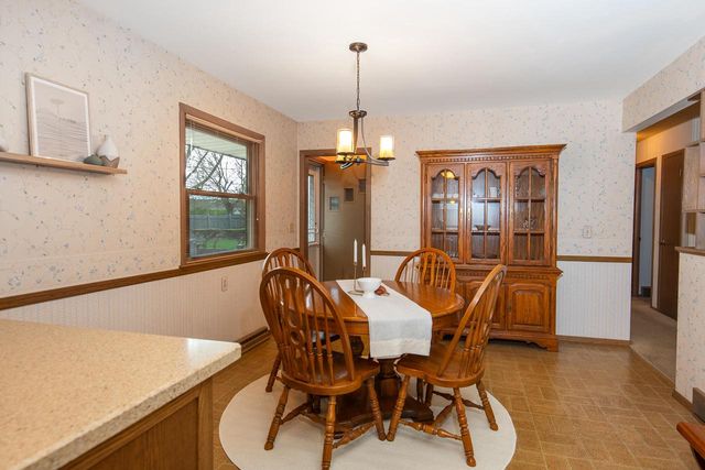 1432 Breeze TERRACE, Racine, WI 53406