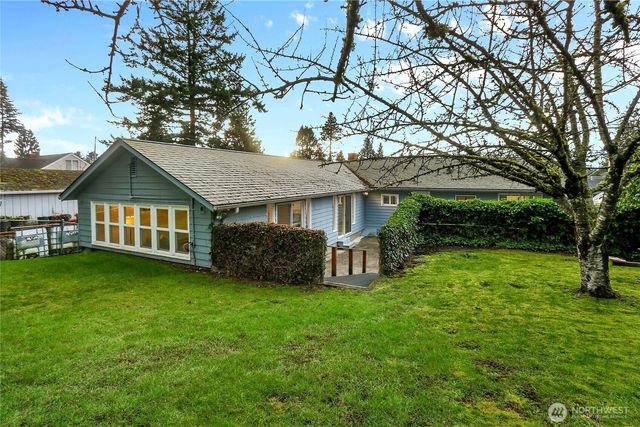 13544 37th Ave NE, Seattle, WA 98125