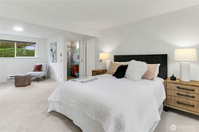 13544 37th Ave NE, Seattle, WA 98125