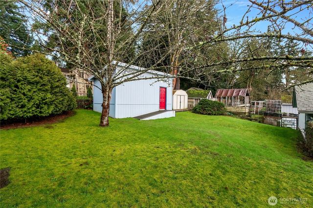 13544 37th Ave NE, Seattle, WA 98125