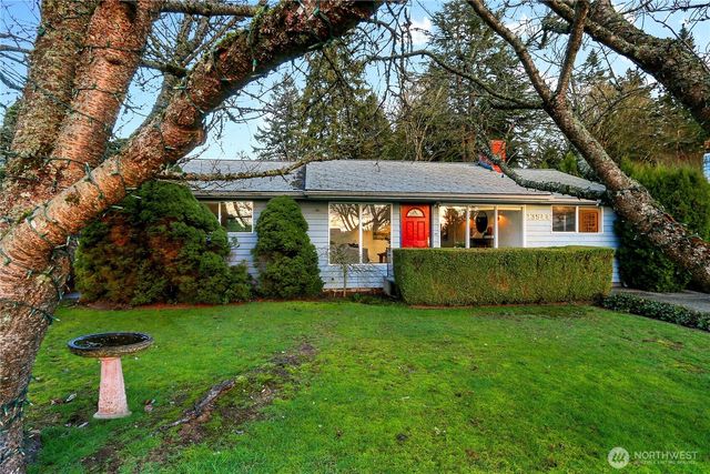13544 37th Ave NE, Seattle, WA 98125