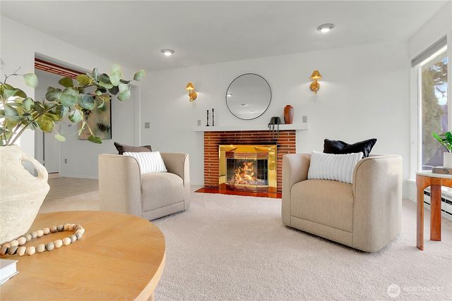 13544 37th Ave NE, Seattle, WA 98125