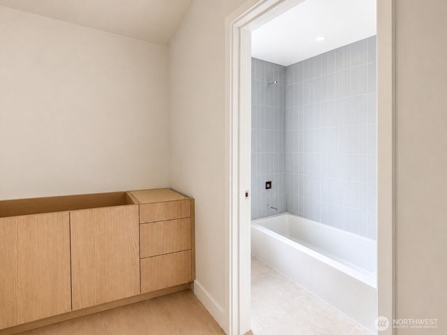 5301 49th Avenue SW, Seattle, WA 98136