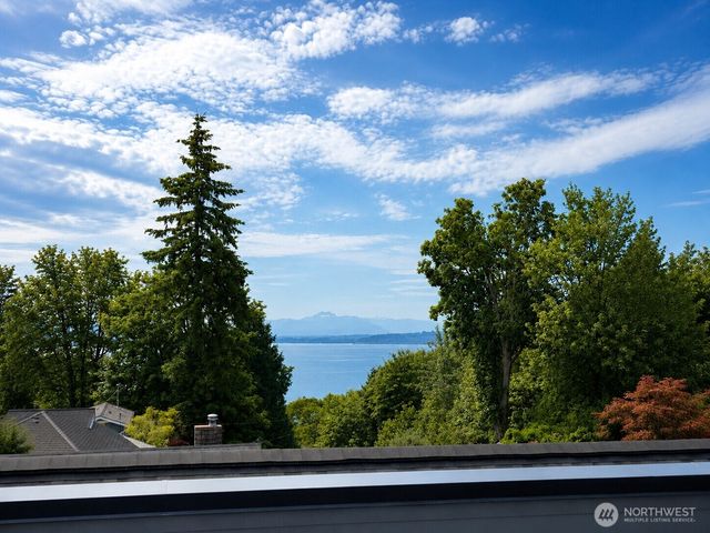5301 49th Avenue SW, Seattle, WA 98136