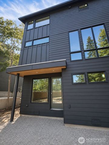 5301 49th Avenue SW, Seattle, WA 98136