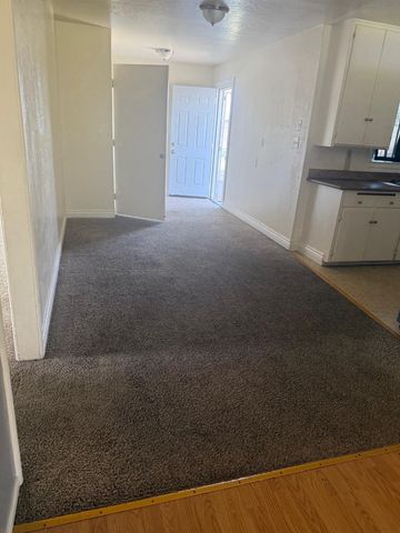 6109 Gay Way, North Highlands, CA 95660