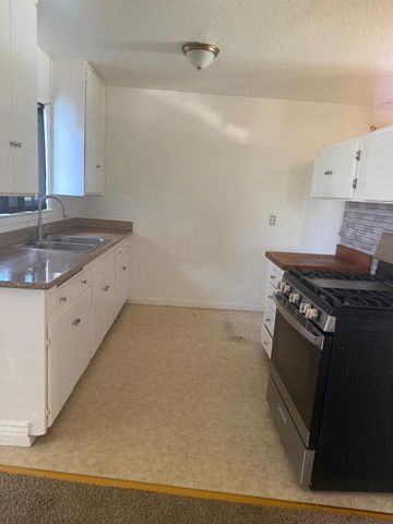 6109 Gay Way, North Highlands, CA 95660