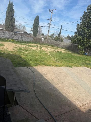 6109 Gay Way, North Highlands, CA 95660