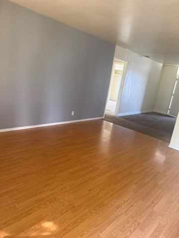 6109 Gay Way, North Highlands, CA 95660