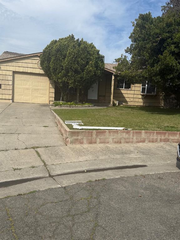 6109 Gay Way, North Highlands, CA 95660