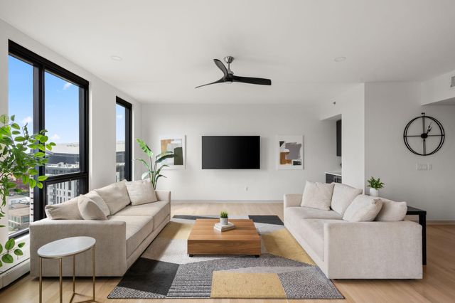 1240 2nd Street S 1419, Minneapolis, MN 55415