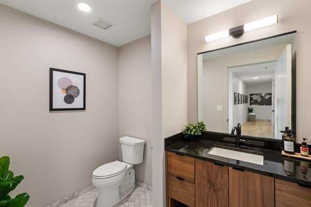 1240 2nd Street S 1419, Minneapolis, MN 55415