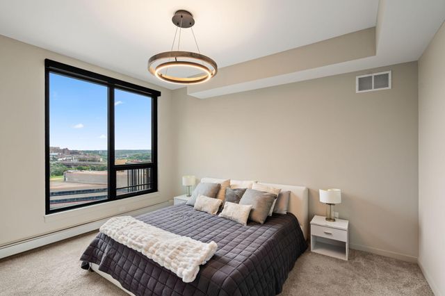 1240 2nd Street S 1419, Minneapolis, MN 55415