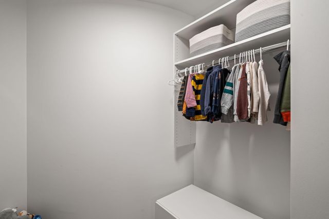 1240 2nd Street S 1419, Minneapolis, MN 55415