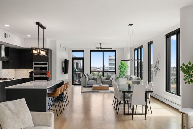 1240 2nd Street S 1419, Minneapolis, MN 55415