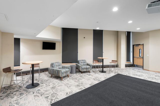 1240 2nd Street S 1419, Minneapolis, MN 55415