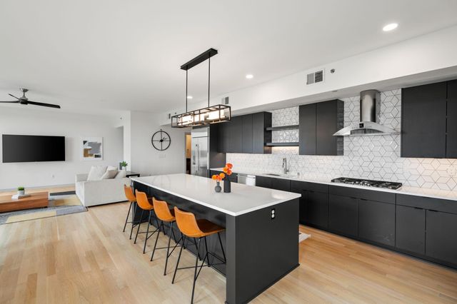 1240 2nd Street S 1419, Minneapolis, MN 55415