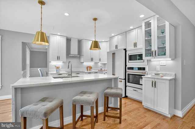 4122 FERRY LANDING RD, Alexandria, VA 22309