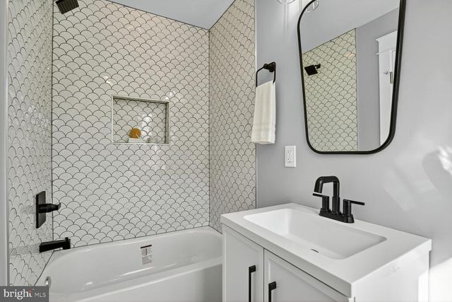 4122 FERRY LANDING RD, Alexandria, VA 22309